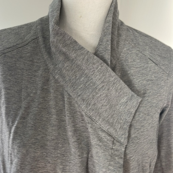Lululemon Coat Wrap - Picture 9 of 11